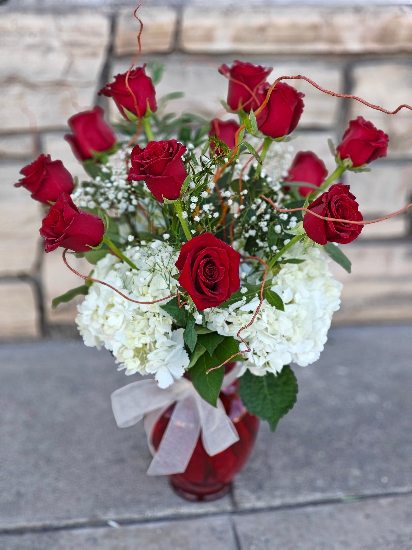 Dazzling Dozen Roses Arrangement